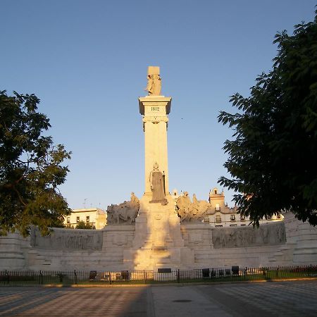 Cadiz Cinema Apartment ภายนอก รูปภาพ