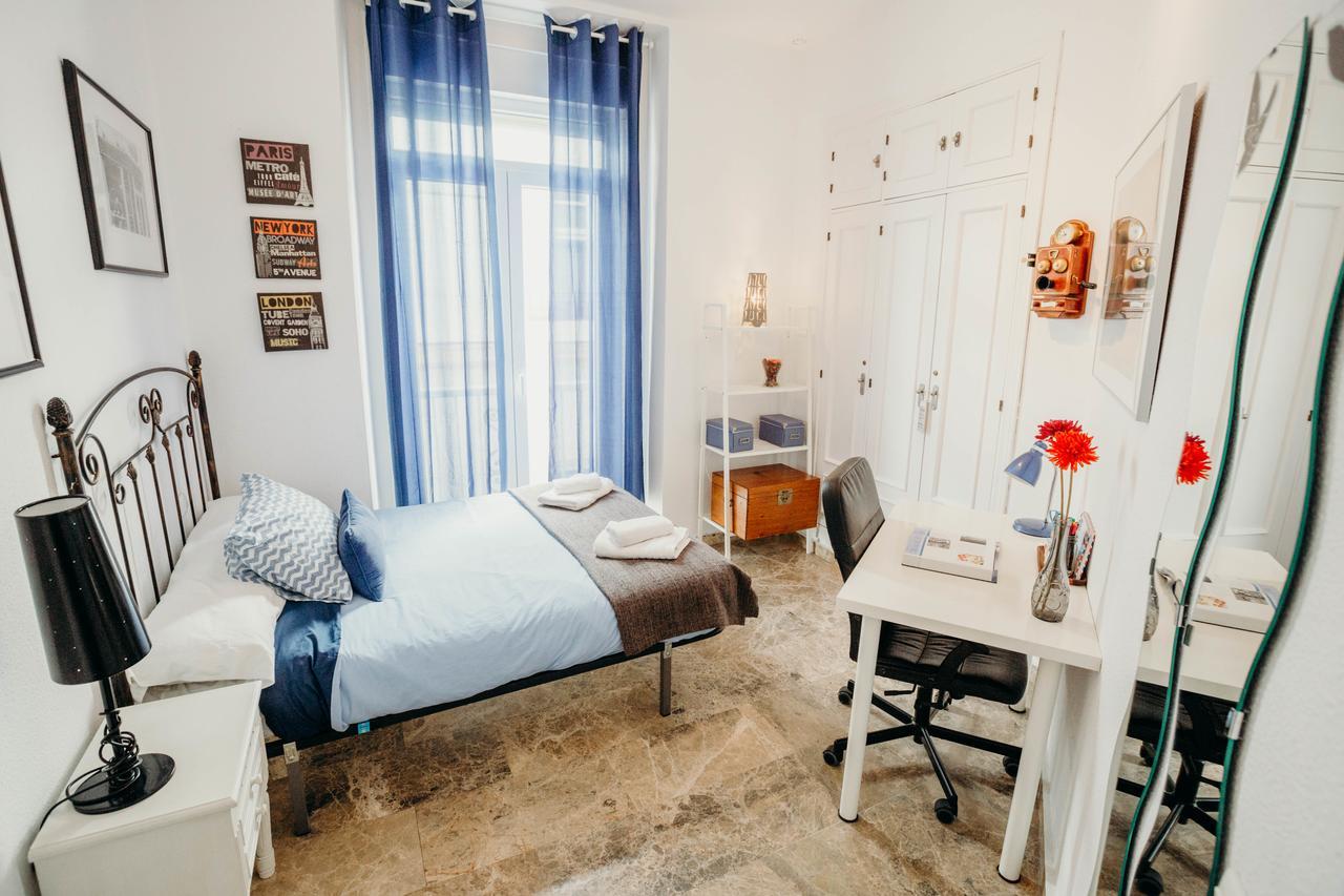 Cadiz Cinema Apartment ภายนอก รูปภาพ